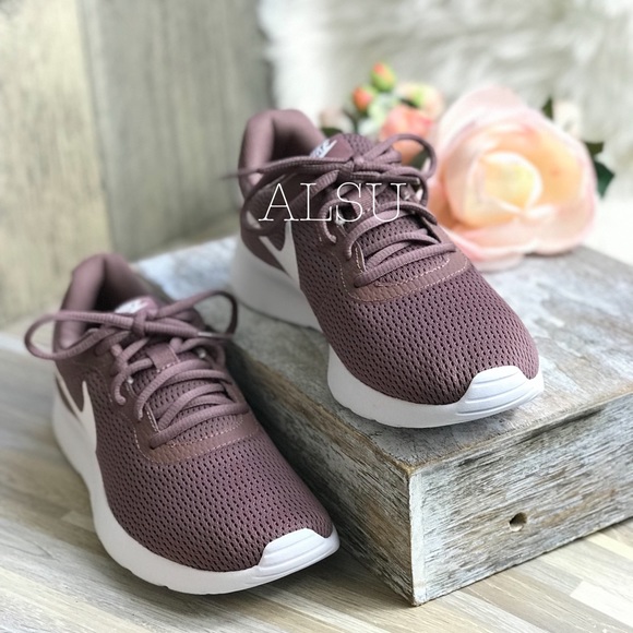NWT Nike Tajun Smokey Mauve White W AUTHENTIC - Picture 2 of 8